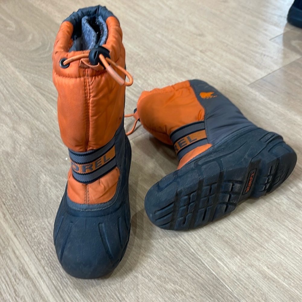 SOREL Orange Black Gray Winter Snow Boots Size 13